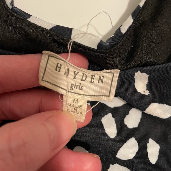 HAYDEN Girls Brand Size Medium Black & White Sports Bra - Picture 2 of 3